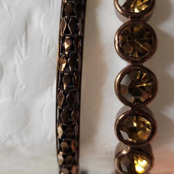 Bracelets - Picture 4 of 10